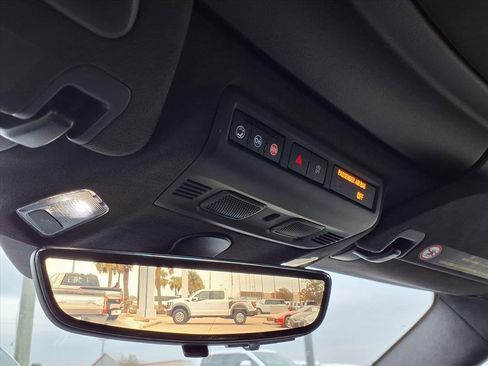 Used 2022 Chevrolet Corvette Stingray Premium Cpe w/ Z51 Performance Package image 22