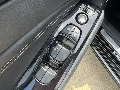 Used 2023 Nissan Altima 2.5 SL FWD image 8