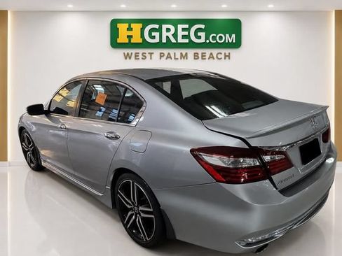 Used 2017 Honda Accord Sport Special Edition image 2