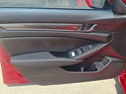 Used 2019 Honda Accord Sport image 10