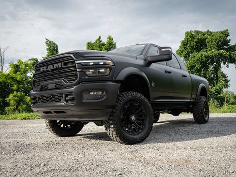 New 2026 RAM 2500 Laramie w/ Night Edition AWD/4WD image 5