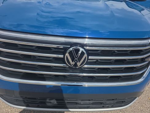 Used 2026 Volkswagen Atlas SE w/ Panoramic Sunroof Package FWD image 23