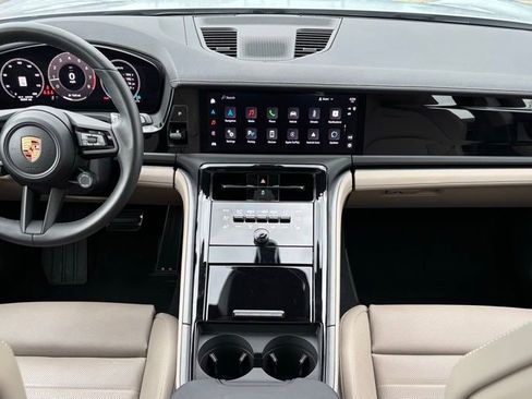 Certified 2025 Porsche Panamera 4 AWD/4WD image 23
