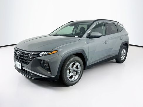 Used 2024 Hyundai Tucson SEL FWD image 3