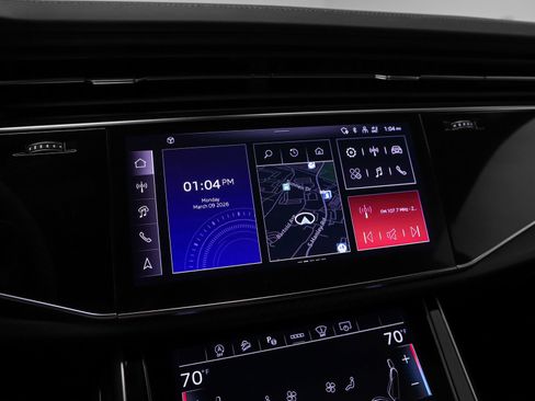 Used 2025 Audi RS Q8 performance image 56