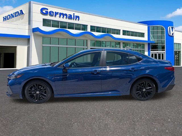 Used 2025 Toyota Camry SE w/ Convenience Package FWD image 8