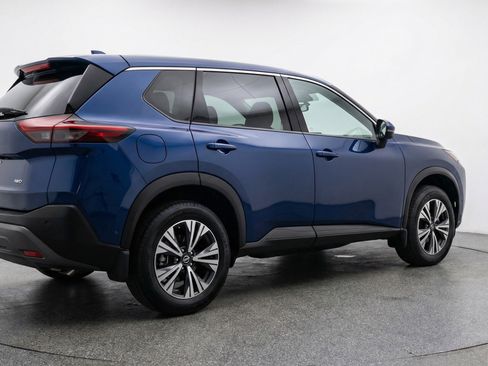 Used 2025 Nissan Rogue SV FWD image 9