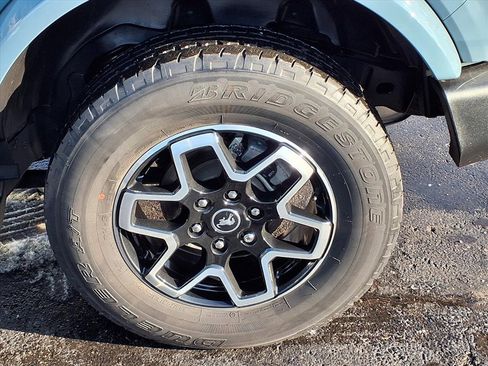 Used 2023 Ford Bronco Outer Banks image 25