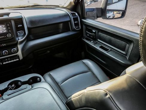 Used 2024 RAM 3500 Tradesman w/ Chrome Appearance Group AWD/4WD image 26
