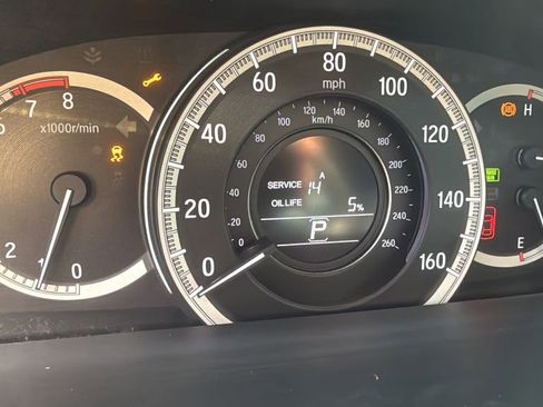 Used 2017 Honda Accord EX-L image 9