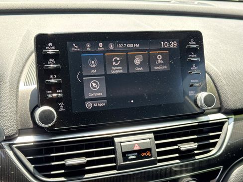 Used 2018 Honda Accord Sport image 8
