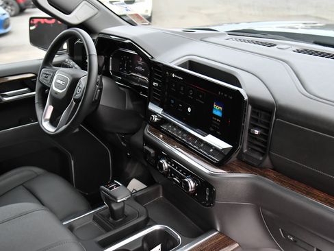 Used 2025 GMC Sierra 1500 Elevation w/ Elevation Premium Package image 60