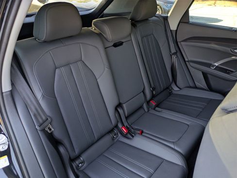 New 2025 Audi Q5 Premium Plus image 11