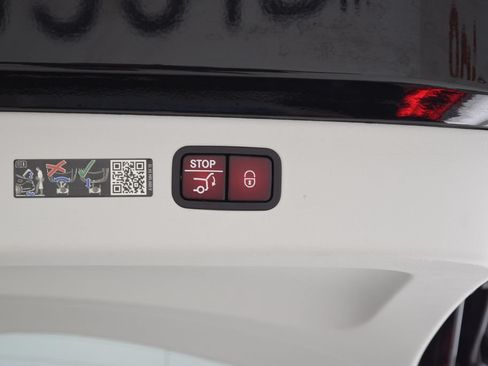 Used 2023 Mercedes-Benz EQS 580 4MATIC SUV image 29