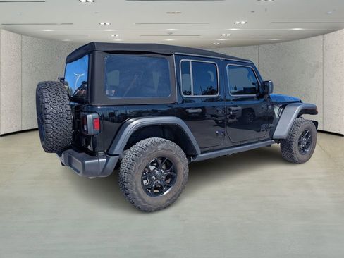 Used 2024 Jeep Wrangler Willys image 3