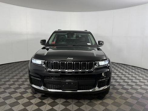 Used 2023 Jeep Grand Cherokee L Limited AWD/4WD image 4