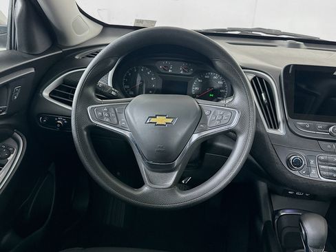 Used 2024 Chevrolet Malibu LT image 17