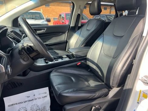 Certified 2019 Ford Edge Titanium w/ Equipment Group 301A AWD/4WD image 20
