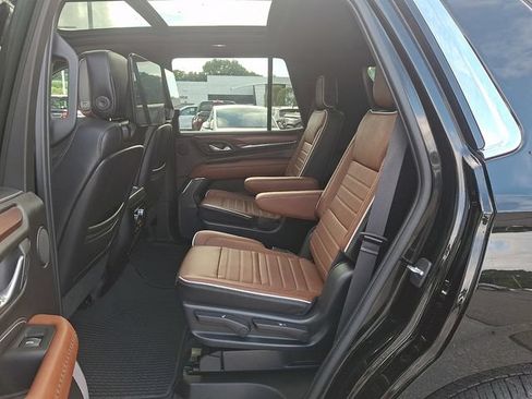 Used 2023 GMC Yukon Denali Ultimate AWD/4WD image 21
