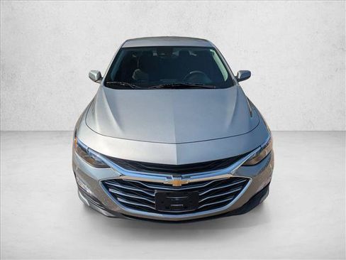 Used 2024 Chevrolet Malibu LT FWD image 2
