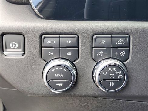 Certified 2023 GMC Sierra 1500 SLT w/ SLT Premium Package image 25