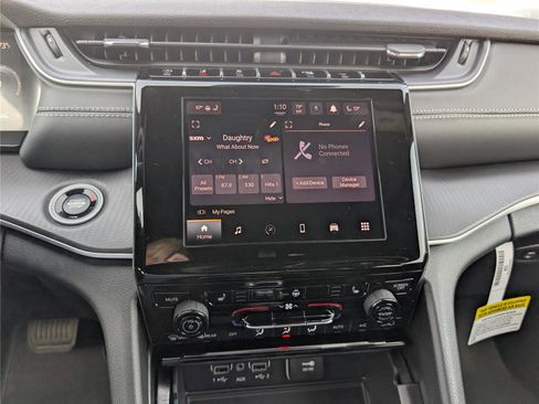 New 2026 Jeep Grand Cherokee Laredo X AWD/4WD image 25