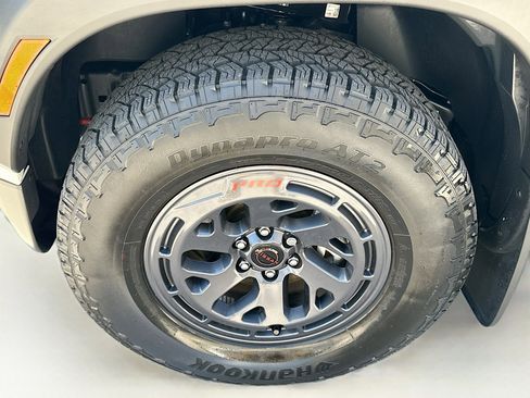 Used 2025 Nissan Frontier Pro-X w/ Pro Convenience Package image 31