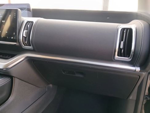 Used 2025 Ford Expedition Platinum AWD/4WD image 60