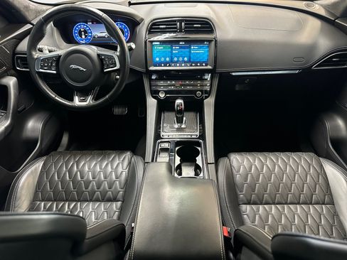 Used 2020 Jaguar F-PACE SVR AWD/4WD image 3