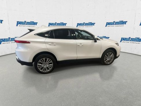 Used 2022 Toyota Venza Limited AWD/4WD image 11