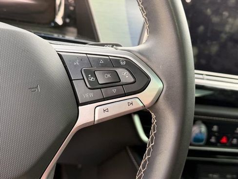 Used 2024 Volkswagen Atlas Cross Sport SE image 15