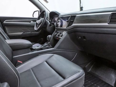Used 2023 Volkswagen Atlas SE image 13