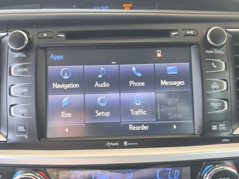 Used 2015 Toyota Highlander Limited AWD/4WD image 30