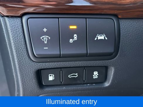 Used 2018 Kia Cadenza Technology image 36