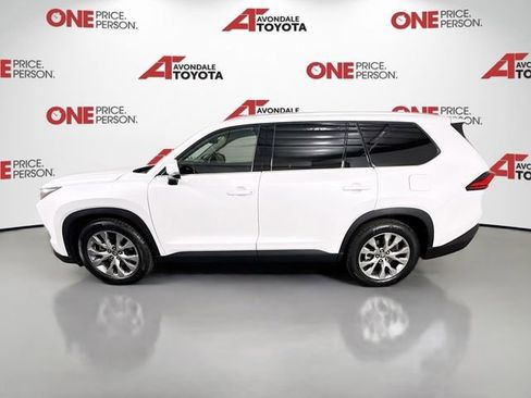 Certified 2024 Toyota Grand Highlander XLE image 4