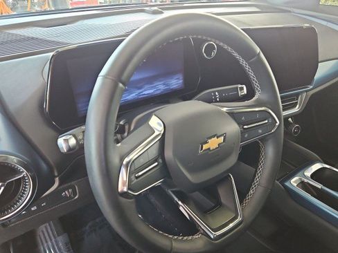 Used 2024 Chevrolet Equinox EV LT FWD image 11