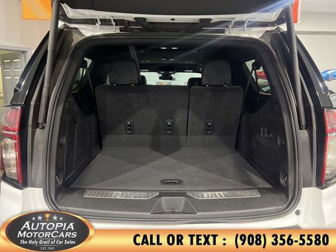 Used 2023 Chevrolet Suburban Premier image 19
