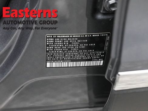 Used 2024 Volkswagen Tiguan Wolfsburg Edition image 35