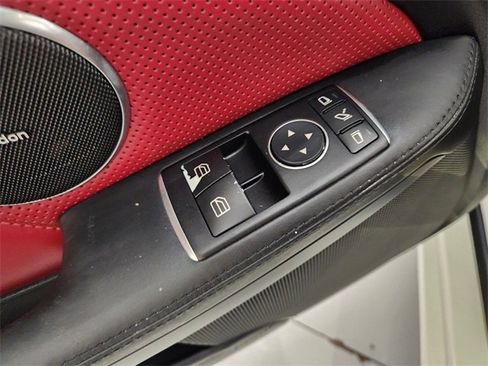 Used 2018 Mercedes-Benz SLC 300 image 22
