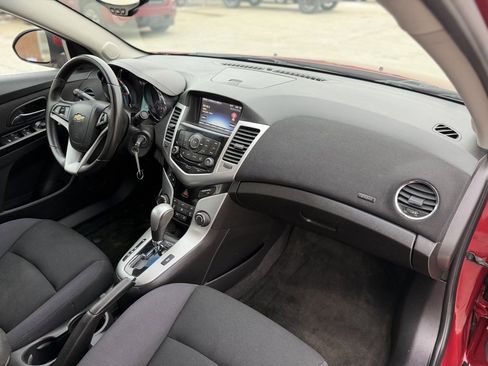 Used 2014 Chevrolet Cruze LT w/ RS Package image 11