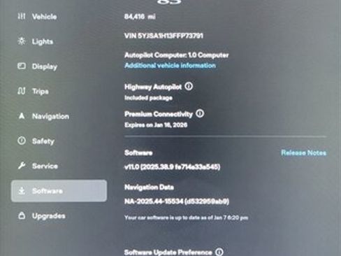 Used 2015 Tesla Model S RWD image 9