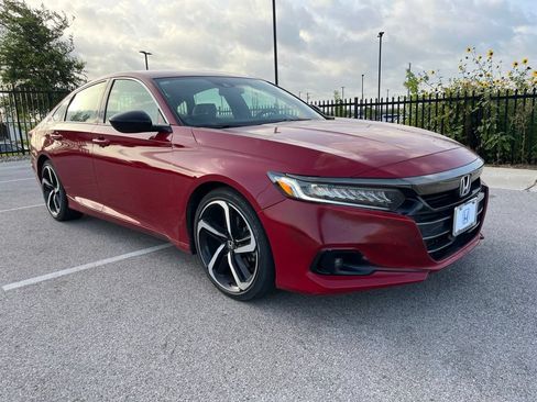 Used 2022 Honda Accord Sport image 3