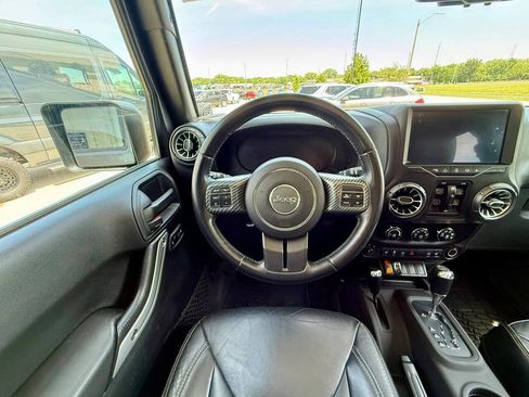 Used 2018 Jeep Wrangler Unlimited Sahara w/ Max Tow Package AWD/4WD image 17