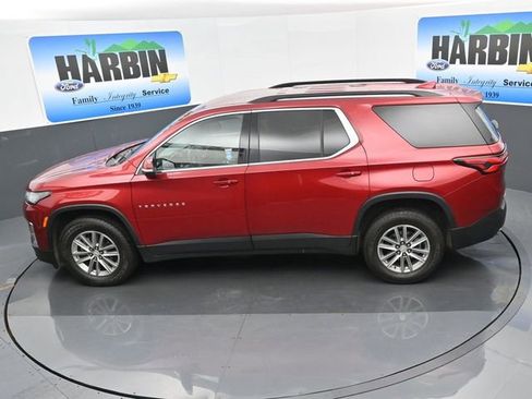 Used 2023 Chevrolet Traverse LT image 27