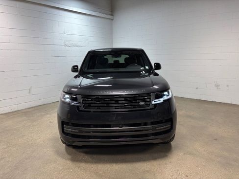 New 2025 Land Rover Range Rover Long Wheelbase SE image 3