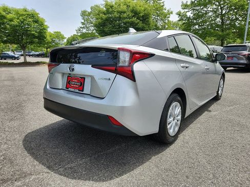 Certified 2022 Toyota Prius LE image 5