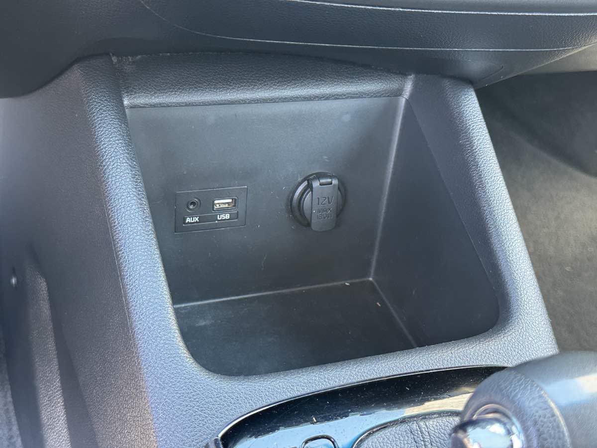 Used 2017 Kia Forte LX FWD image 25