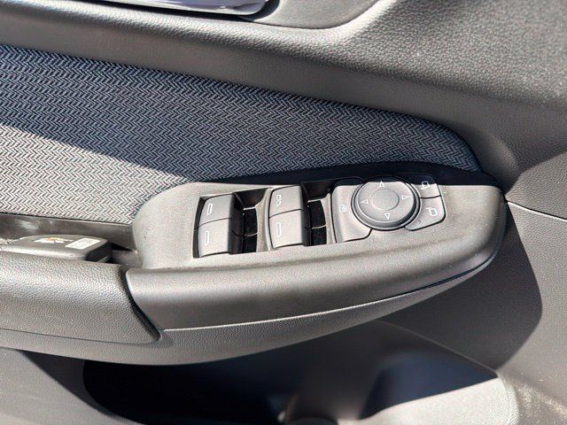 Used 2024 Chevrolet TrailBlazer LT w/ LT Cold Weather Package FWD image 17