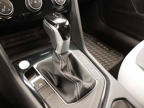 New 2026 Volkswagen Atlas Peak Edition AWD/4WD image 7
