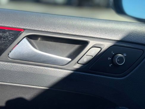 Used 2015 Volkswagen Jetta GLI SEL FWD image 24